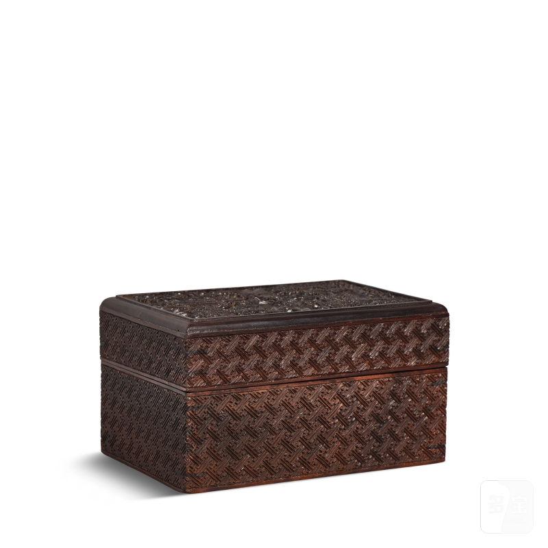十九世紀 雕雙龍戲珠紋木盒 | A CARVED WOOD 'DRAGON' RECTANGULAR BOX AND COVER - 图2